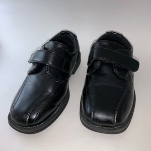 Toddler Boy Black Dress Shoes - Size 8